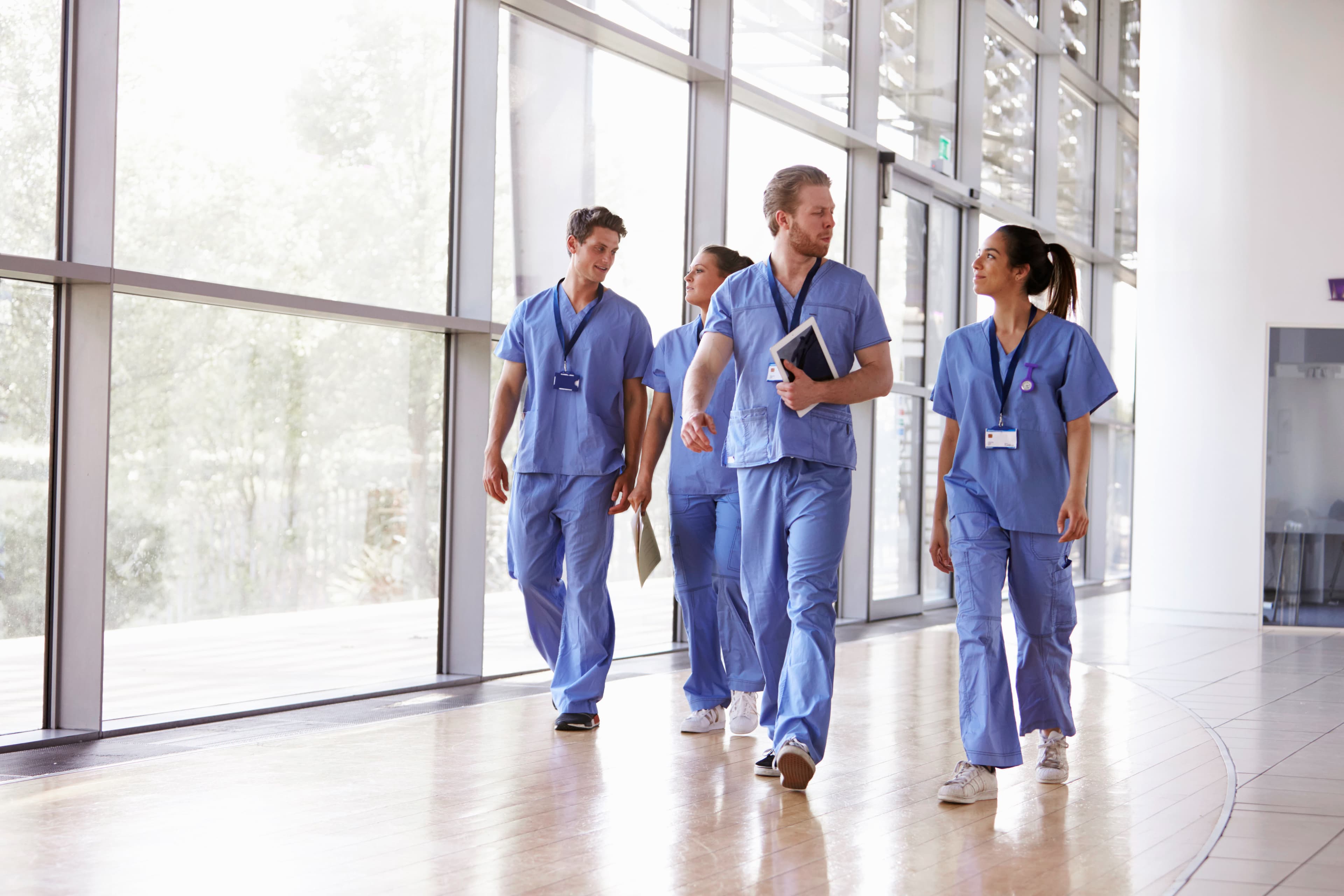 How To Become a Doctor: Us vs UK