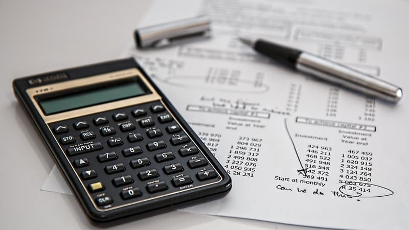 A popular career that deals with the financial side of an economics degree is accountancy